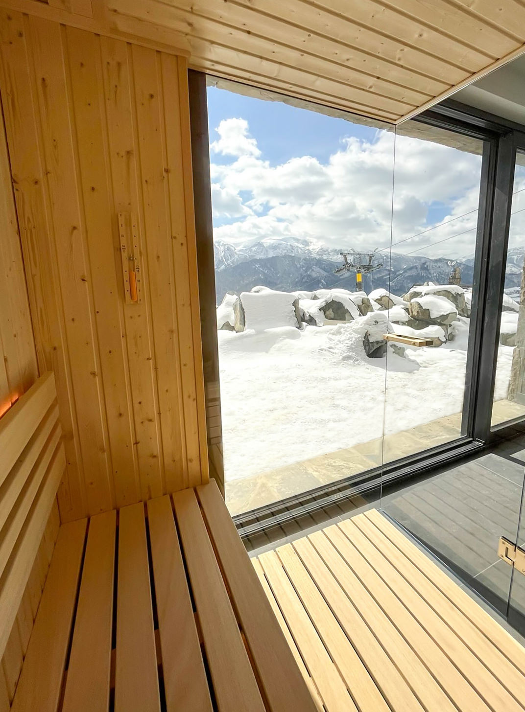 sauna parowa panoramiczne przeszklenia
